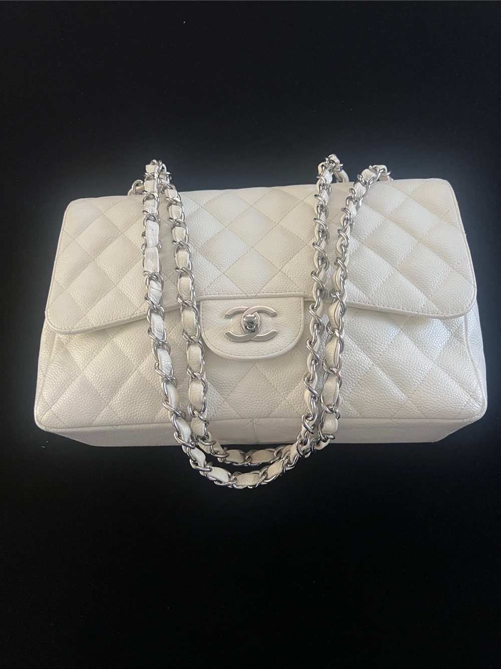 CHANEL White  caviar  Quilted Shoulder Bag with logo and dual shoulder strap
